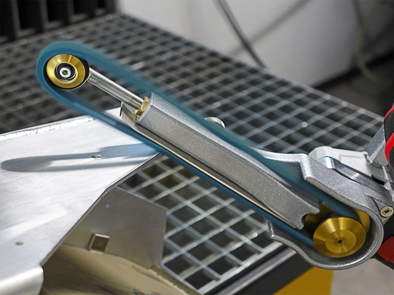 BAND-IT AKKU BRUSHLESS basic machine in case, without batteries, charging station and tools 4