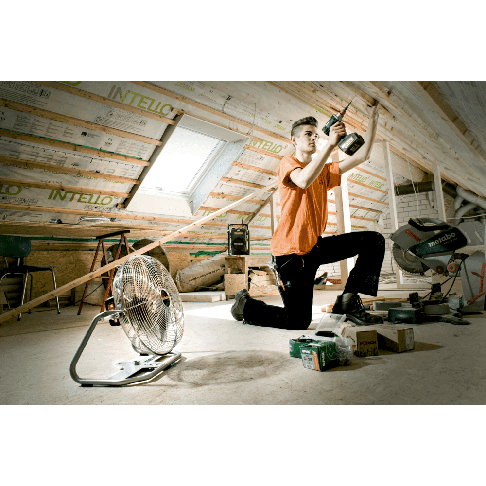 AV 18 (606176850) Wentylator akumulatorowy 2