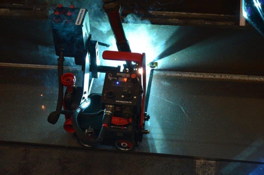 Scorpio Battery | Cordless Programmable Welding Tractor 4