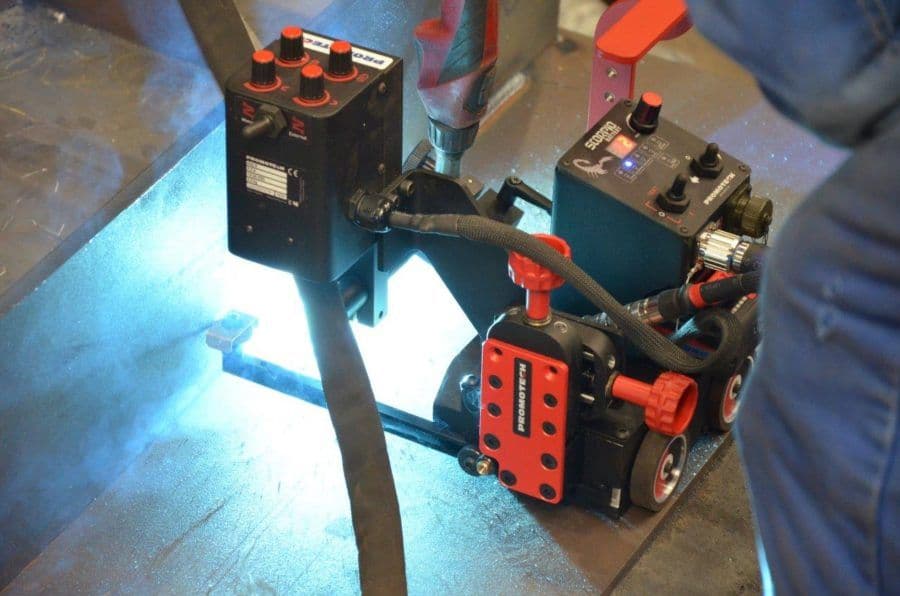 Scorpio Battery | Cordless Programmable Welding Tractor 5