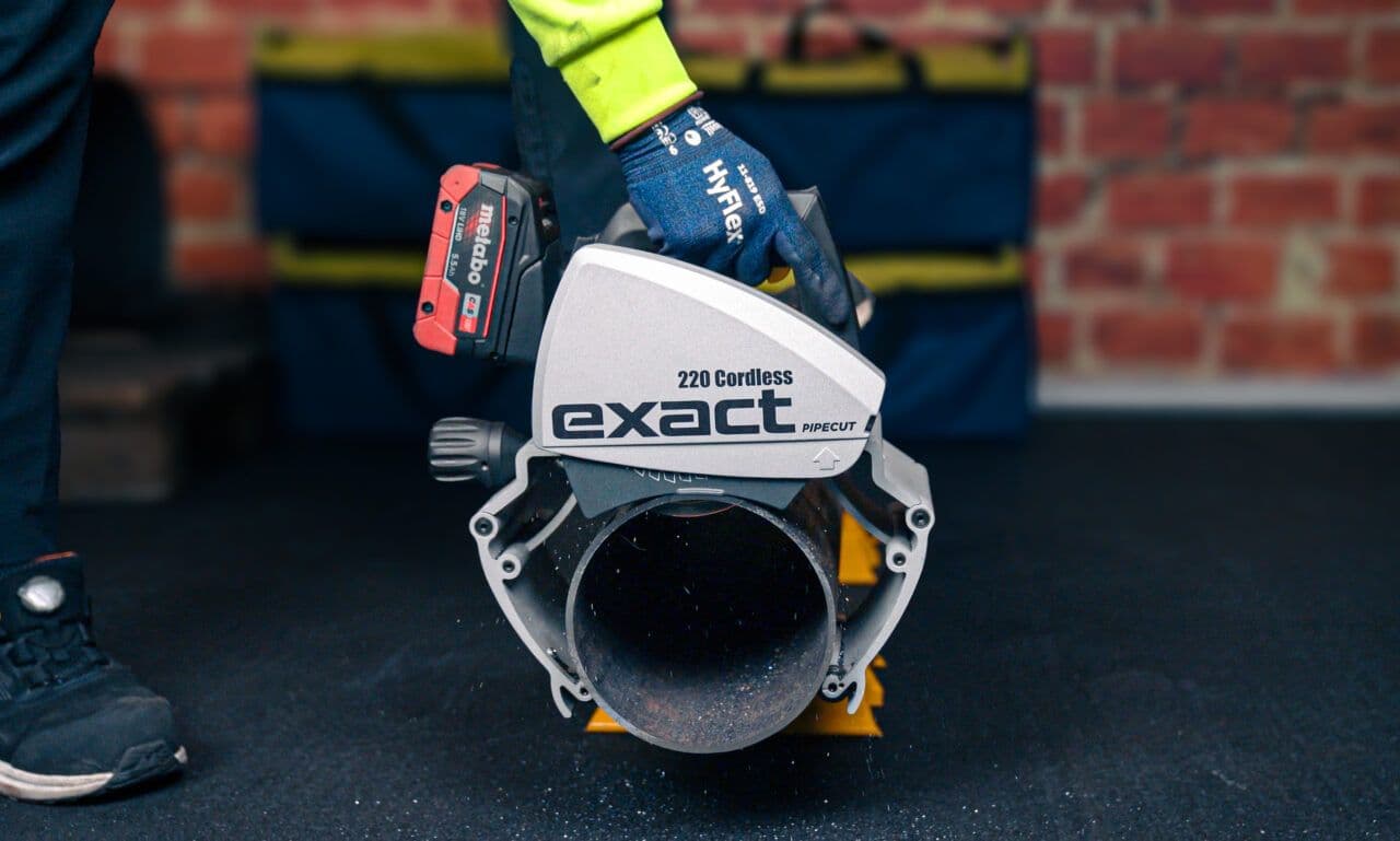 Exact PipeCut 220 Cordless